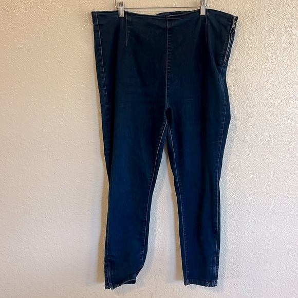A New Day Skinny Jegging Jeans Side Zipper Size 18 / 34 - Picture 1 of 10